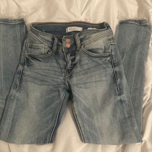 Mid-Rise ankle skinny straight leg  KanCan kids jeans. Girls size 8.